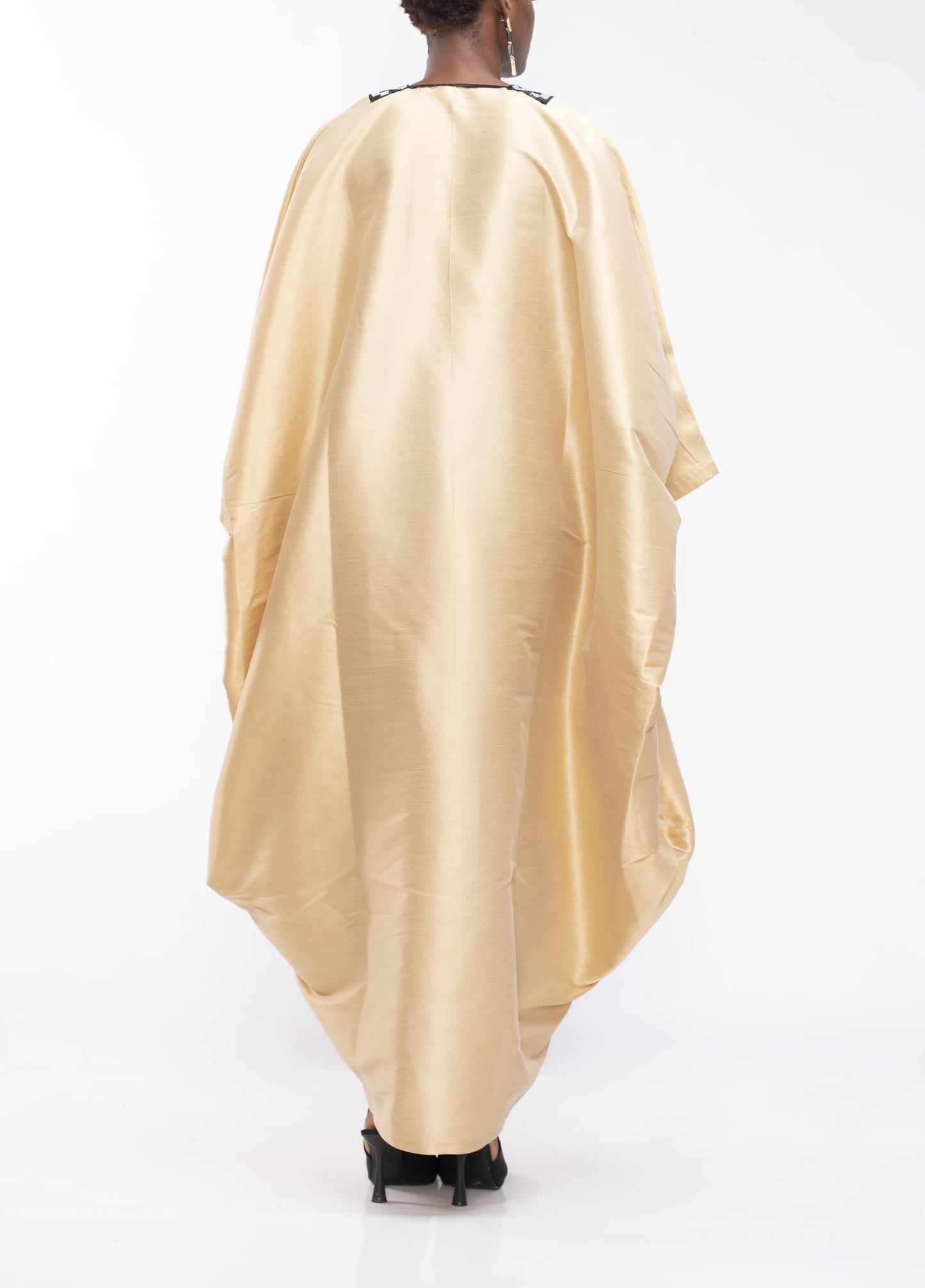 Taffeta Bubu in Champagne and Black