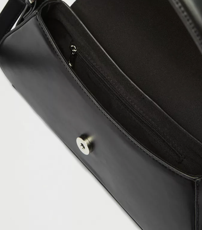 Buckle Detail Shoulder Bag